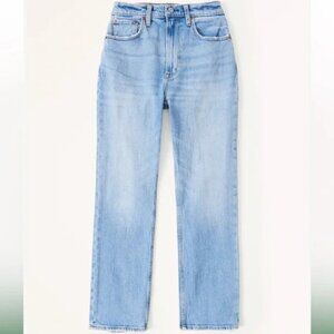 Abercrombie & Fitch The Ankle Straight Ultra High Rise in Light Wash